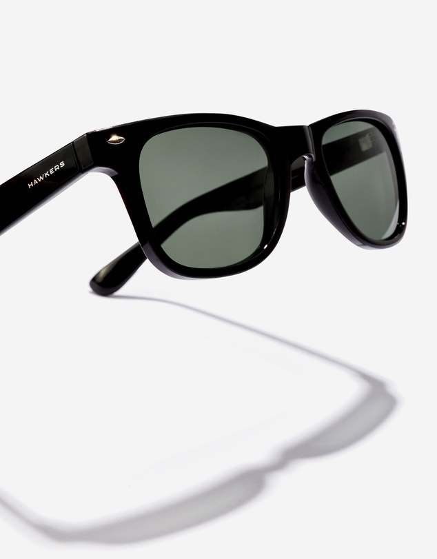 Hawkers Co - HAWKERS - SLATER - POLARIZED BLACK GREEN Sunglasses for Men and Women UV400