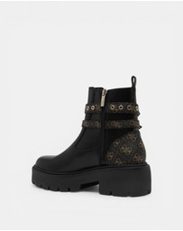 GUESS - Sadrino Ankle Boots