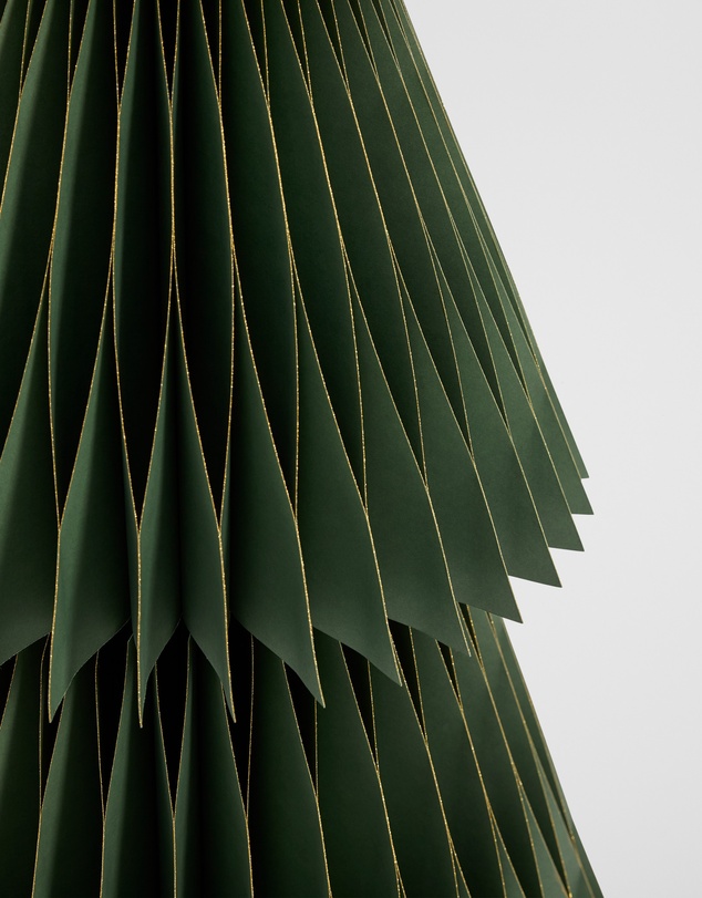 Country Road - Honeycomb 4.5ft Tree