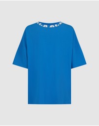 Araminta James - A James Tee