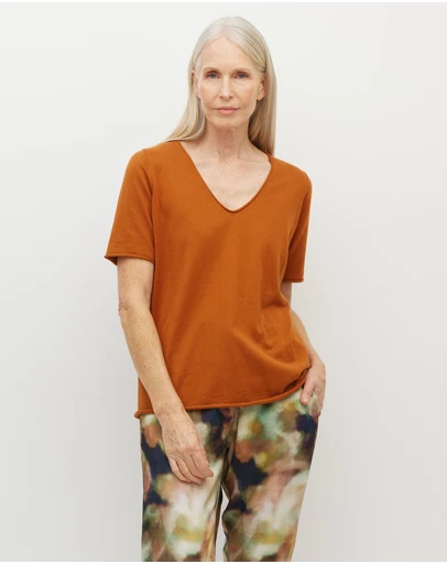 JH Lounge - JHL V-Neck T (Fine Cotton Cashmere) Tobacco