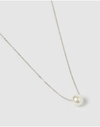 Izoa - Delicate Freshwater Pearl Necklace