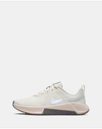 Nike - MC Trainer 3 - Women's