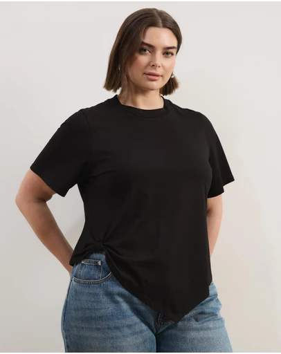 Atmos&Here Curvy - Lorrie Twist Waist T-Shirt