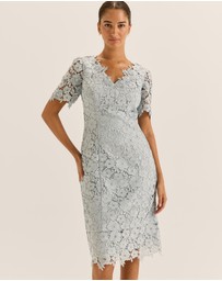 Review - Admire Lace Dress