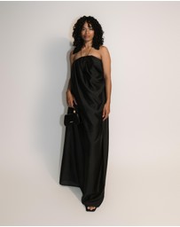 Minima Esenciales - Lana Draped Maxi Dress