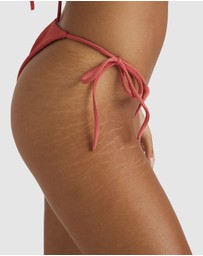 RVCA - Maisey Medium French Tie Side Bottoms