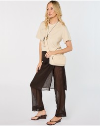 AMP AND SAND - Wander Crossbody Bag