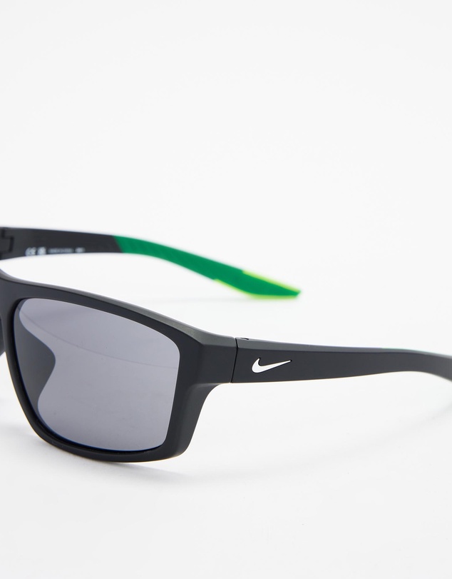 Nike - Brazen Fury FJ2259