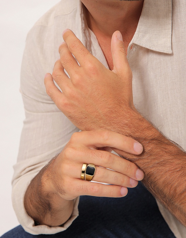 Kuzzoi - ICONIC EXCLUSIVE - Classic Band and Signet Ring Set in Gold-Plated 925 Sterling Silver