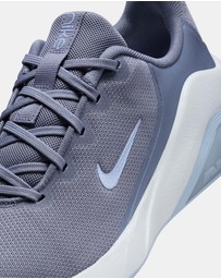 Nike - Zoom Bella 7 - Women's