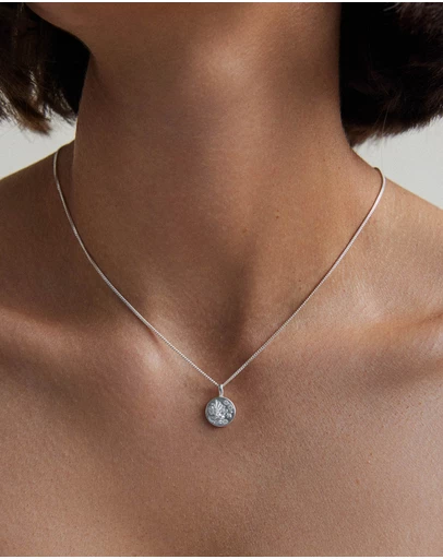 Kirstin Ash - Pisces Petite Zodiac Necklace