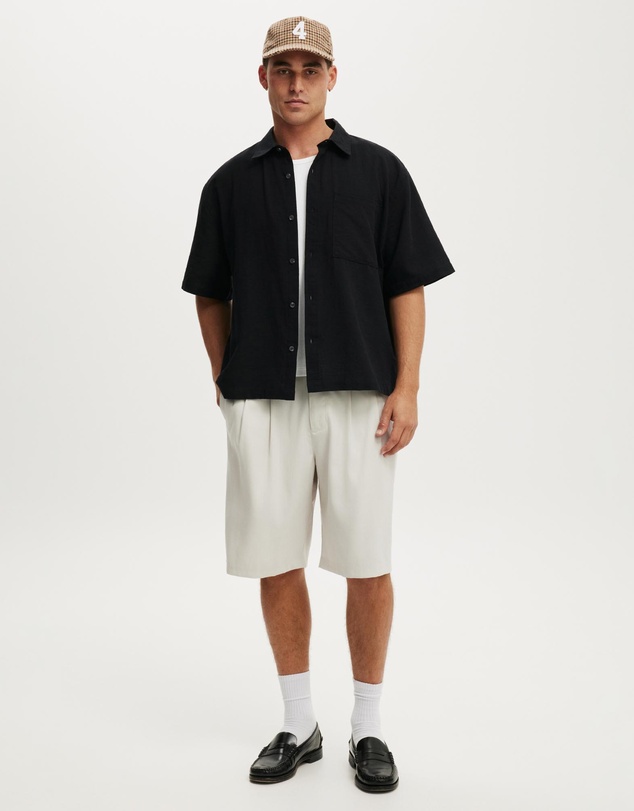 Cotton On - Boxy Fit Short Sleeve Shirt