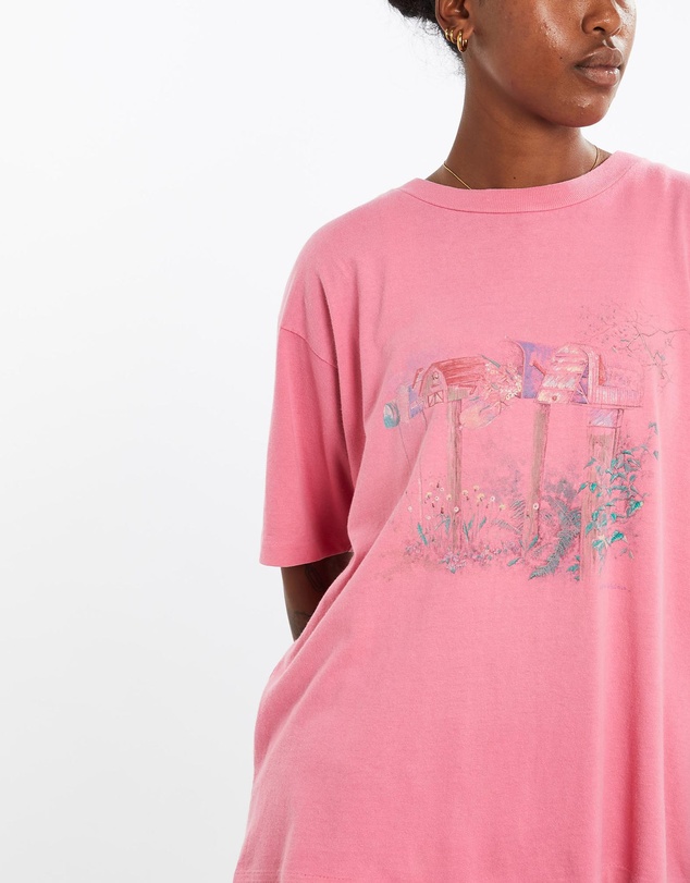 Vintage by The Real Deal - Pre Loved - Vintage 90s Mailbox Tee