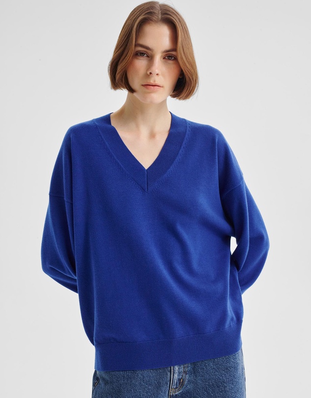 Morrison - Payton V-Neck Merino Knit Pullover