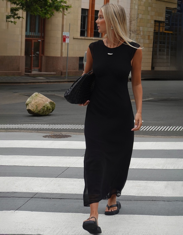 Ownley - Cabello Midi Dress