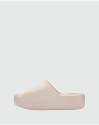 Melissa - Melissa Free Platform Slide