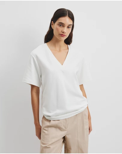 Country Road - V-neck Longline T-shirt