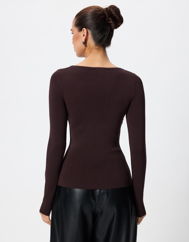 Tussah - Gabrielle Crew Neck Long Sleeve Compact Knit Top