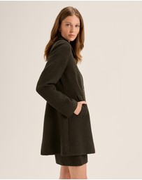 Review - Maisel Swing Coat