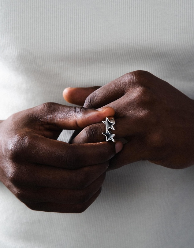 TwoJeys - Icon Black Enameled Single Ring