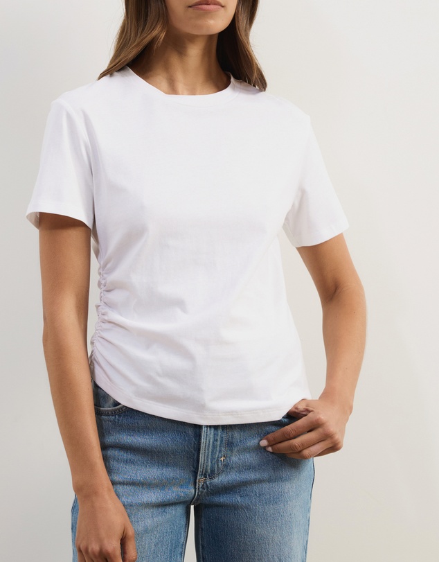 Atmos&Here - Emi Asymmetric Hem T-Shirt
