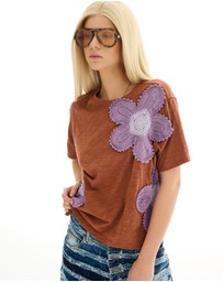 THE TALES - The Tales Crochet Flower Field Tee
