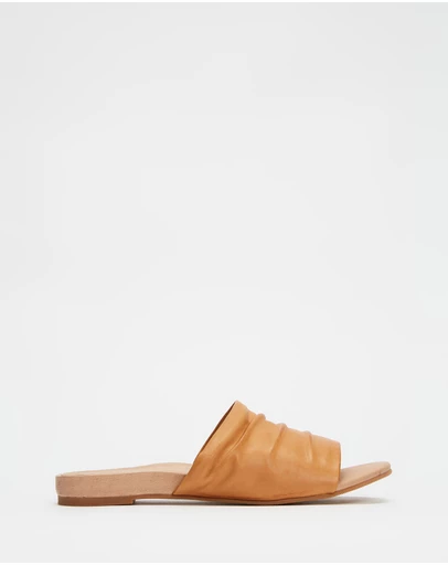 Mia Vita - Maple Slide - Tan