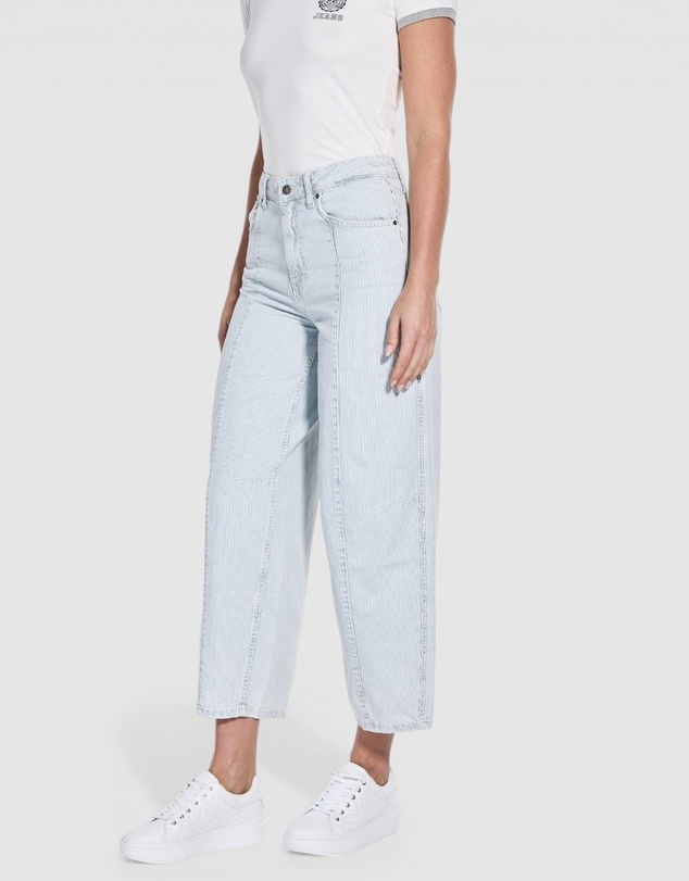 GUESS Originals - GUESS Originals High-Rise Tapered Baggy Jeans