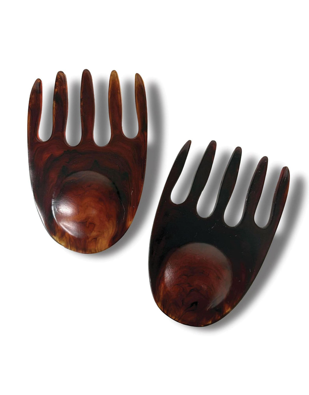 Urban Attitude - Urban Attitude SHELLY Salad Hands Servers Length 14cm, Width 9.3cm - Dark Cocoa