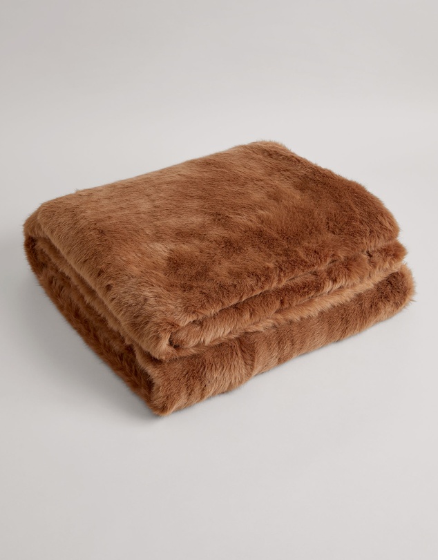 Country Road - Loui Faux Fur Throw