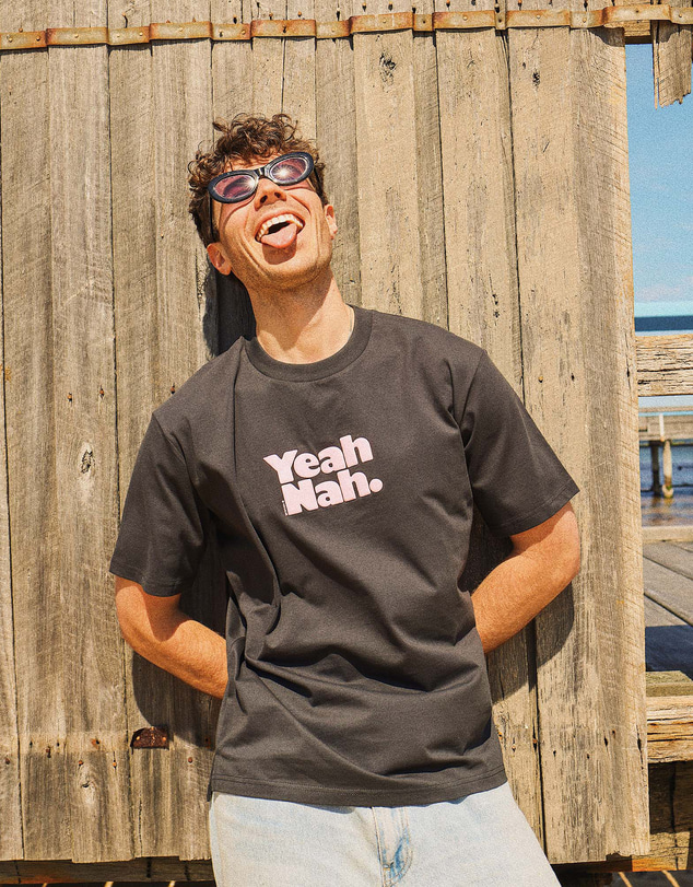 Skwosh - Yeah Nah Men's Slang Tee in Charcoal