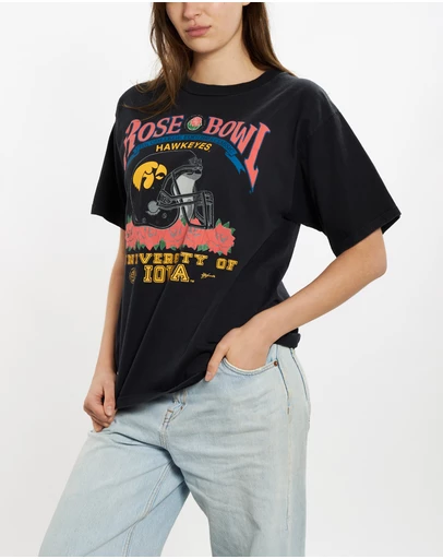 Vintage by The Real Deal - Pre Loved - 90s NCAA University of Iowa Hawkeyes Rose Bowl Tee
