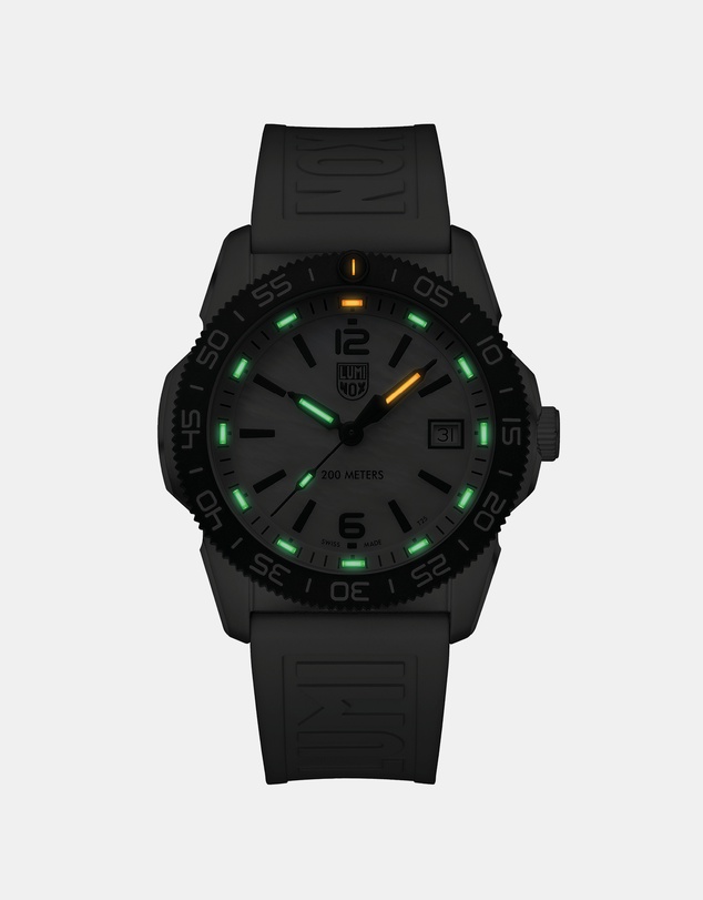 Luminox - Luminox Pacific Diver Ripple Diver Watch