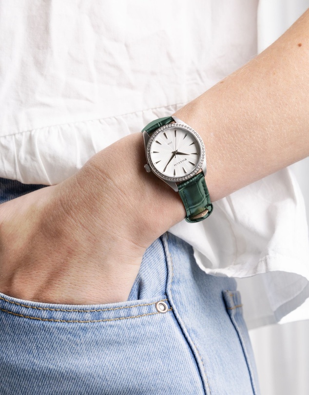 Maxum - Sydney - White Dial, Silver Tone Case & Green Leather Band