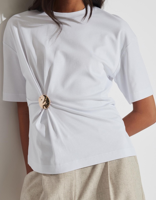 Decjuba - Anya Broach Detail Tee