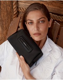 Status Anxiety - Hunter Toiletry Bag - Small