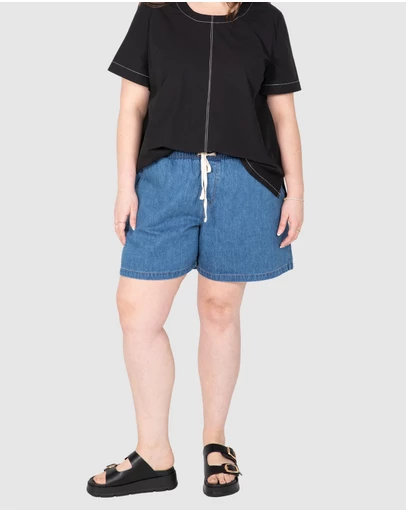 Love Your Wardrobe - Pia Denim Short