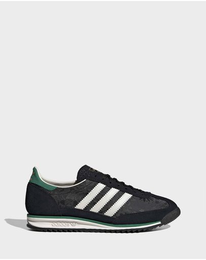 Core Black / Off White / Bold Green