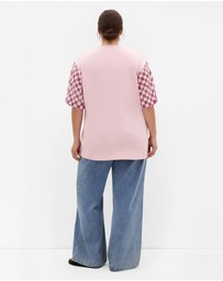 City Chic - Plus size Wrangling Hearts Oversized Tee - pink